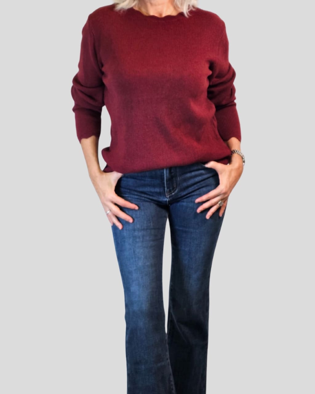 Jersey nido de abeja con detalles ondulados, en granate, para otoño/invierno, en AnuSska Moda.